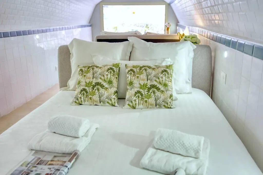 Le Nid Parisien Triplex Cosy Et Chaleureux Apartment 0*, Paris France
