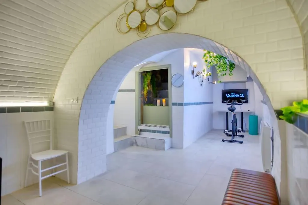 Le Nid Parisien Triplex Cosy Et Chaleureux Apartment  Paris