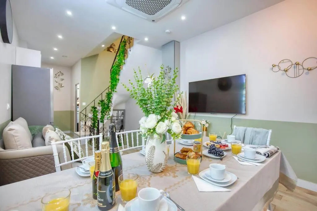 Le Nid Parisien Triplex Cosy Et Chaleureux Apartment